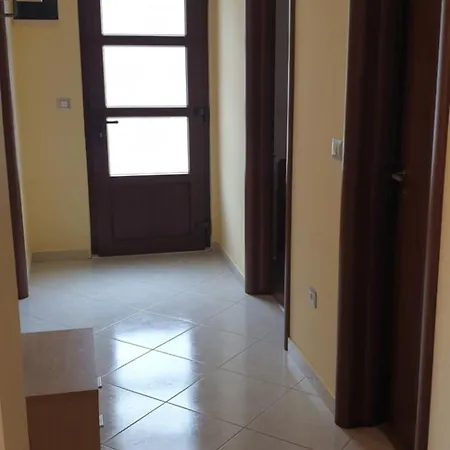 Apartment Amy 50m From The